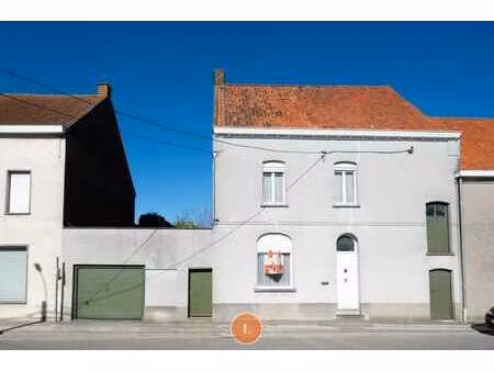 karaktervolle te renoveren woning