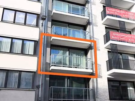 recent (bj 2019) én lichtrijk appartement op 600m van str...