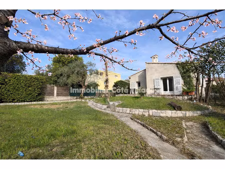 rare villa de plain-pied en hyper centre au calme