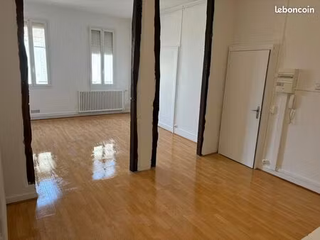 appartement 2 pièces 61 m²