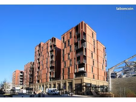 parking 16 m² toulouse