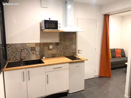 studio meublé climatisé république