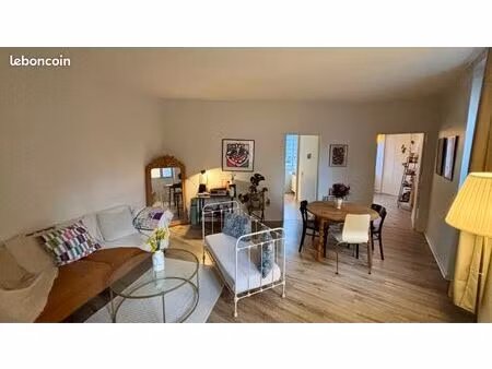 appartement t2 - 60m2 - au pied du métro compans