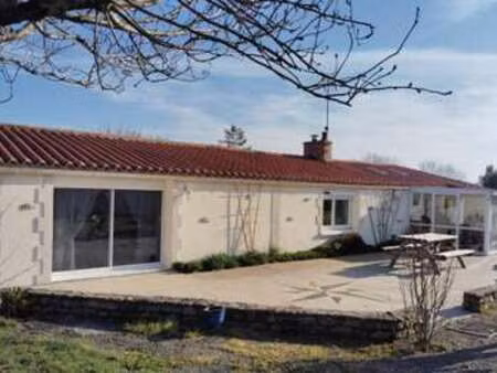 vente maison à vouillé-les-marais (85450) : à vendre / 110m² vouillé-les-marais