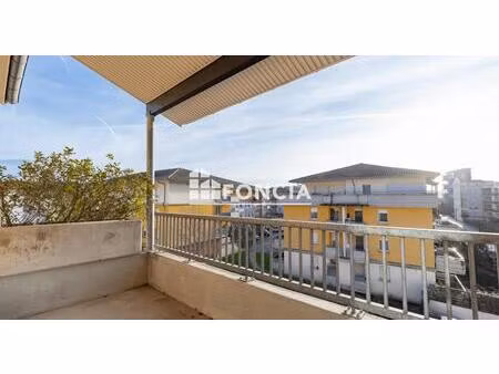 muret: t2 de 62 m2 libre de toute occupation + 2 places sous-sol (côte à côte)