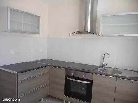 loue t2  52 m2  580 euros rue mandel à lorient