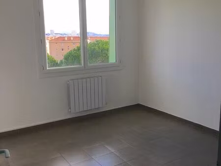 t1 bis toulon ouest res.fermee jardin parking