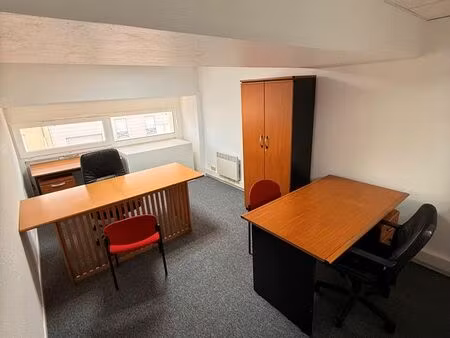 bureaux à louer 14m² ou 11m² tout équipés. idéalement situés