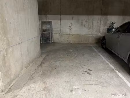 loue place de parking centre ville