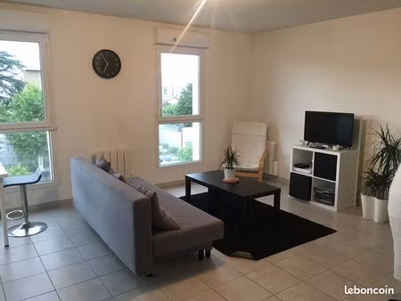 bel appartement f3 - 62 m² avec terrasse et garage - décines-charpieu (69150)