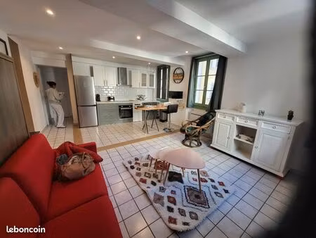 grand studio meublé