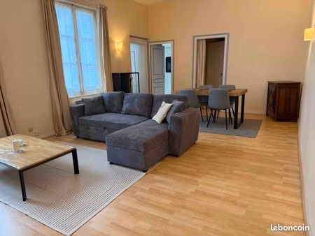bel appartement t2 à louer dans le quartier des halles