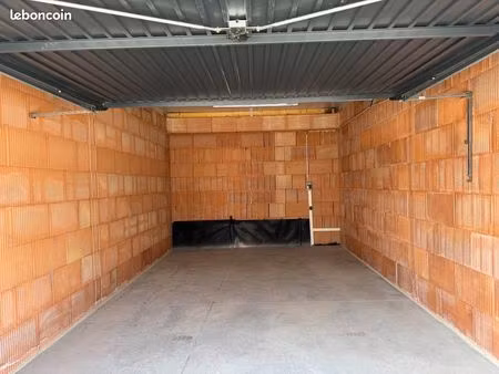box/garage de 23 m² à louer