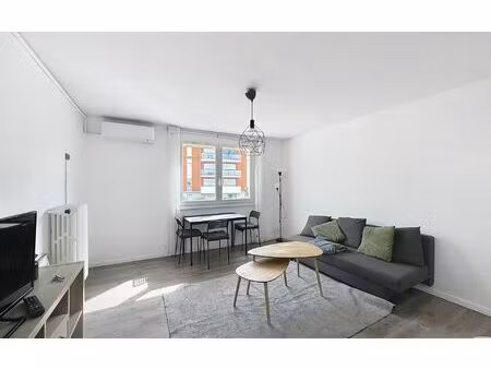 location appartement  59.67 m² t-3 à avignon  650 €