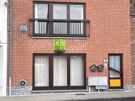 appartement 2 chambres  1er étage  quartier calme.