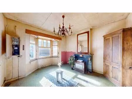 petite maison 4 façades de +/- 75m2