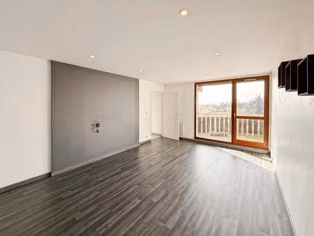 appartement de 3 pièces de 78 m² à saint-maurice-l'exil