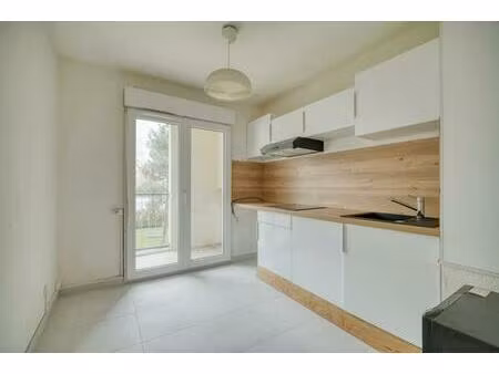 lumineux t4 avec balcon et parking à toulouse