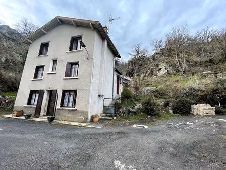 maisons avec jardin et garage auzon