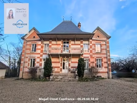 demeure de caractère – fin xixe siècle – parc arboré de plus de 5 000 m² – centre-ville