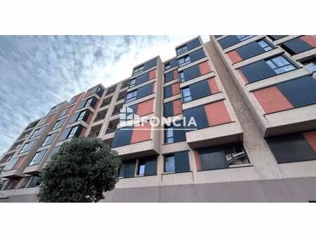 proche libération / jardin thiole / grand f1 avec terrasse