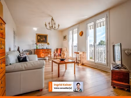 appartement entièrement rénové - 2 chambres - hyper centre st cyr sur loire (37)