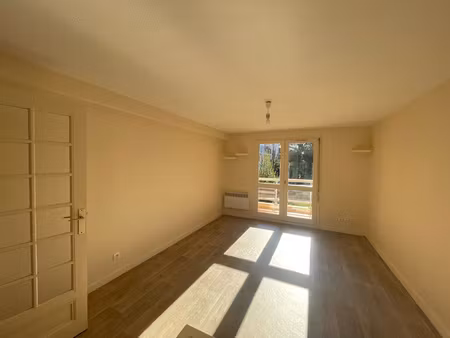 appartement t2 secteur cote pave