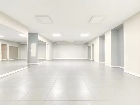 local commercial 102 38 m² - nice centre