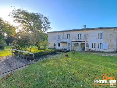 ancien moulin du xviiie siècle - 175 m² - 7 pièces