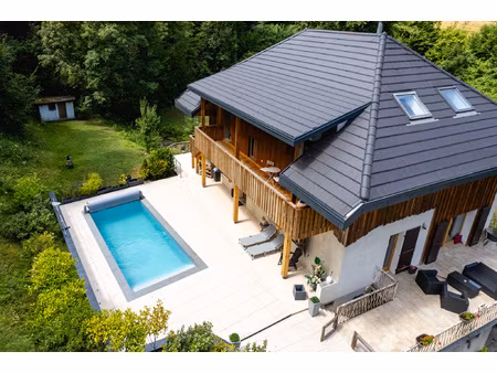 vieugy maison de charme rénovée 167 m2 avec piscine