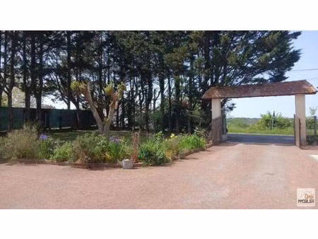 deux maisons indépendantes