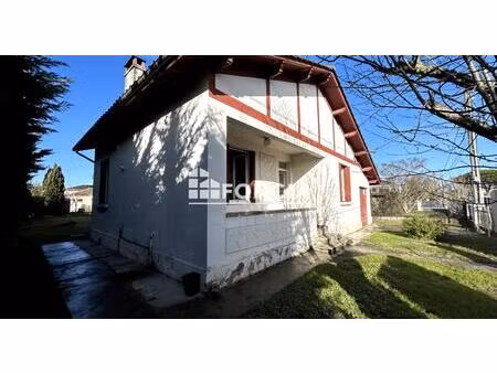 maison de plain-pied à rénover avec jardin dans quartier résidentiel calme