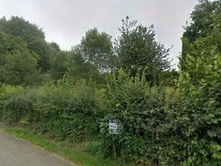 a bande  terrain à bâtir d'une contenance de 9a16ca