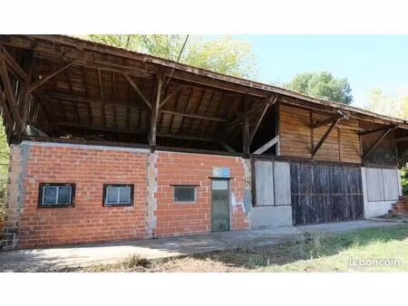 terrain 900 m² casteljaloux