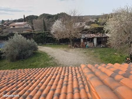 maison mitoyenne de 100m²+90 m² de dependances cadastrees aménageables