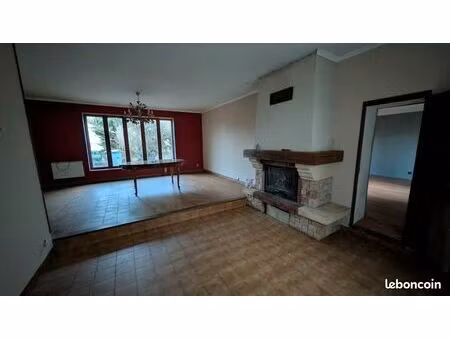 maison 5 pièces 153m²  2100m²de terrain