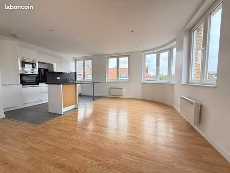 immeuble 12 pièces 300 m²