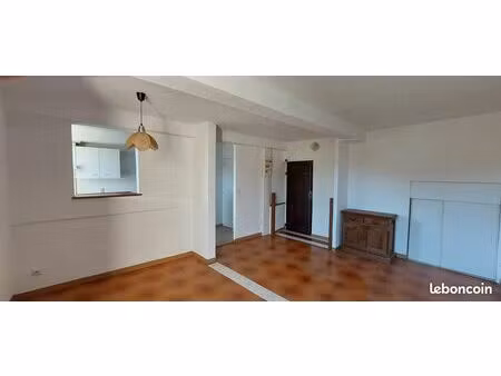 à louer – joli appartement t2 – 46 m² – avec garage- avenue de rochebelle