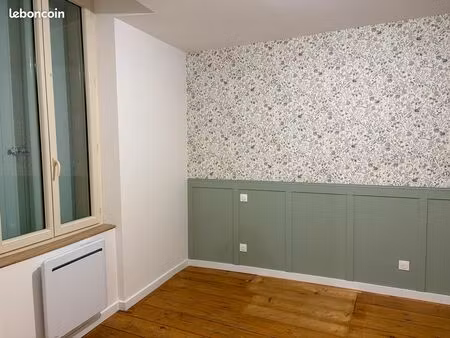 appartement t2 refait à neuf avec climatisation à sainte-bazeille