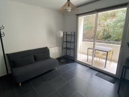 grand studio quartier hôpitaux facultés