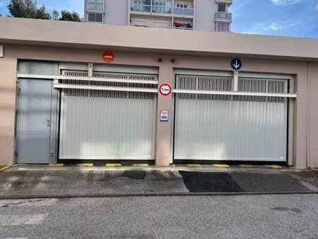 loue garage 15m2 120