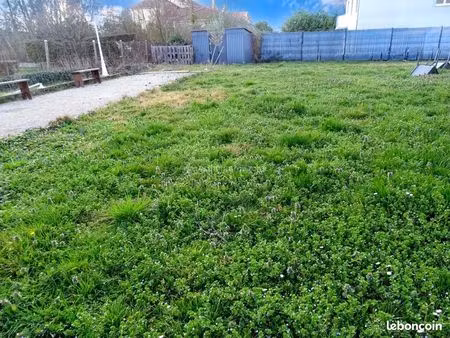 terrain 693 m² saint-jean-de-bournay