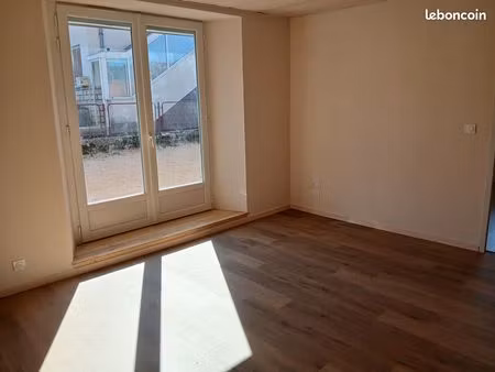 appartement spacieux avec terrasse   exposition sud 2 chambres