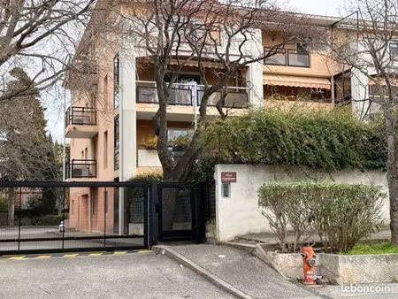 garage/box 14 m² marseille