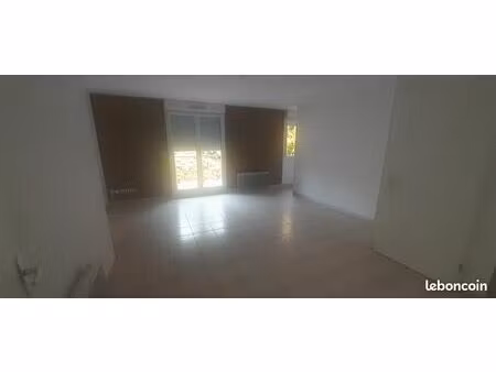 location appartement t2 bis 30000 lons le saunier. libre début juin 2026