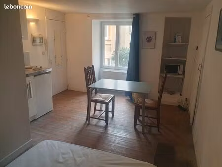 studio à louer à laval