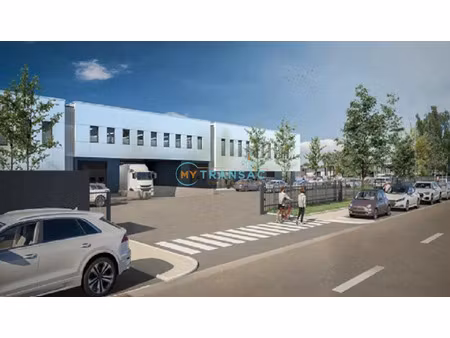 location local industriel 3254 m² à ozoir-la-ferrière (77330)