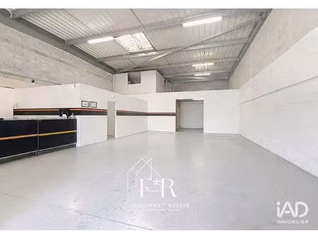 location commerce 245 m² à entraigues-sur-la-sorgue (84320)