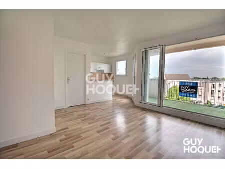 studio avec grand balcon