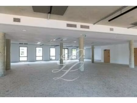 location - bureaux 523 m